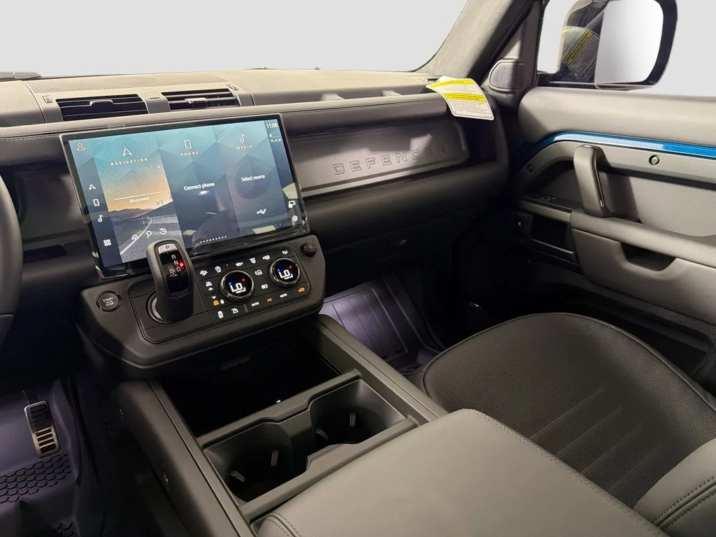 New 2026 Sargasso Blue Land Rover  OCTA image 25