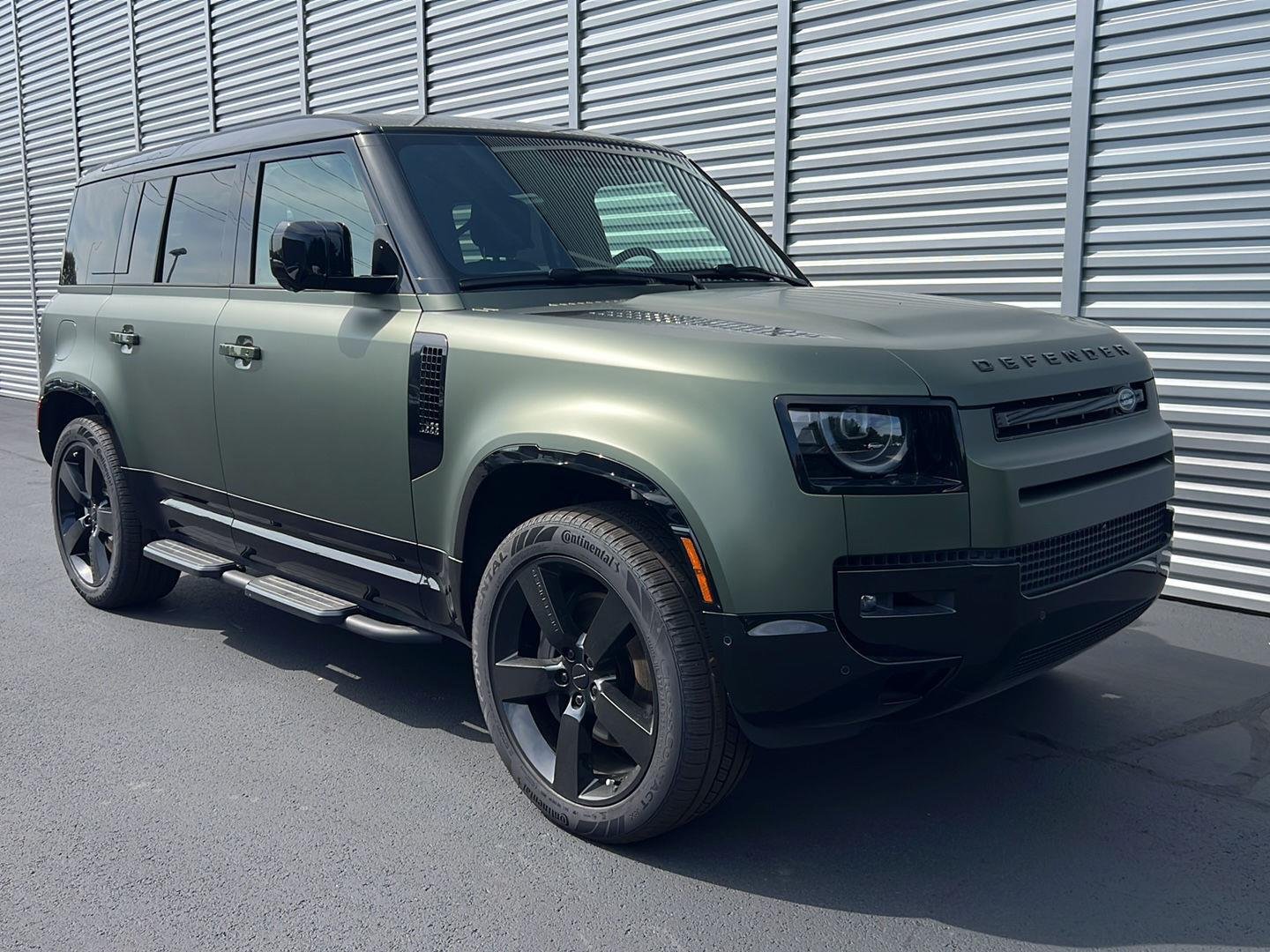 2026 Land Rover Defender X-Dynamic SE - Photo 7