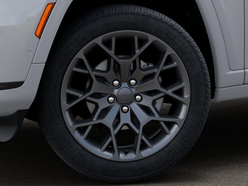 New 2025 Bright White Clear-Coat Exterior Paint Jeep Summit image 19
