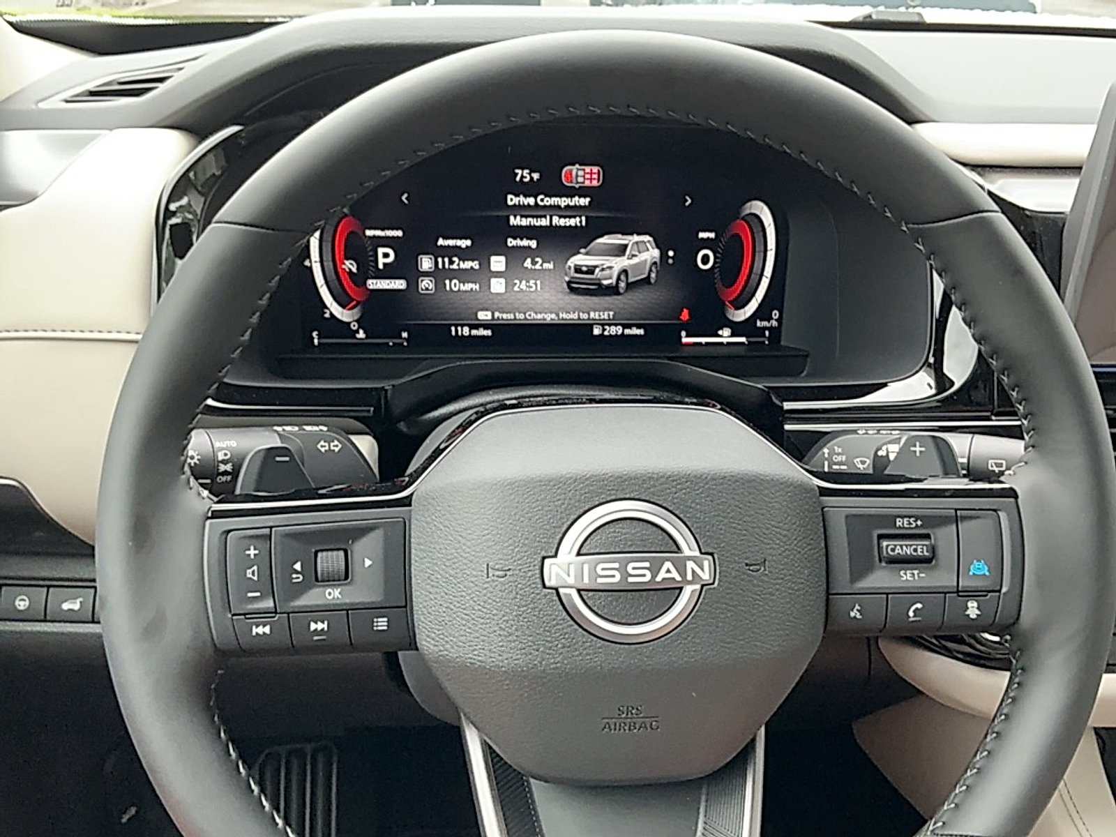 New 2026 Everest White Pearl Tricoat Nissan SL image 8