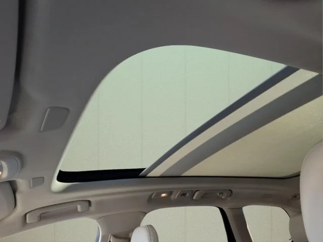 New 2026 Crystal White Volvo T8 Ultra image 19