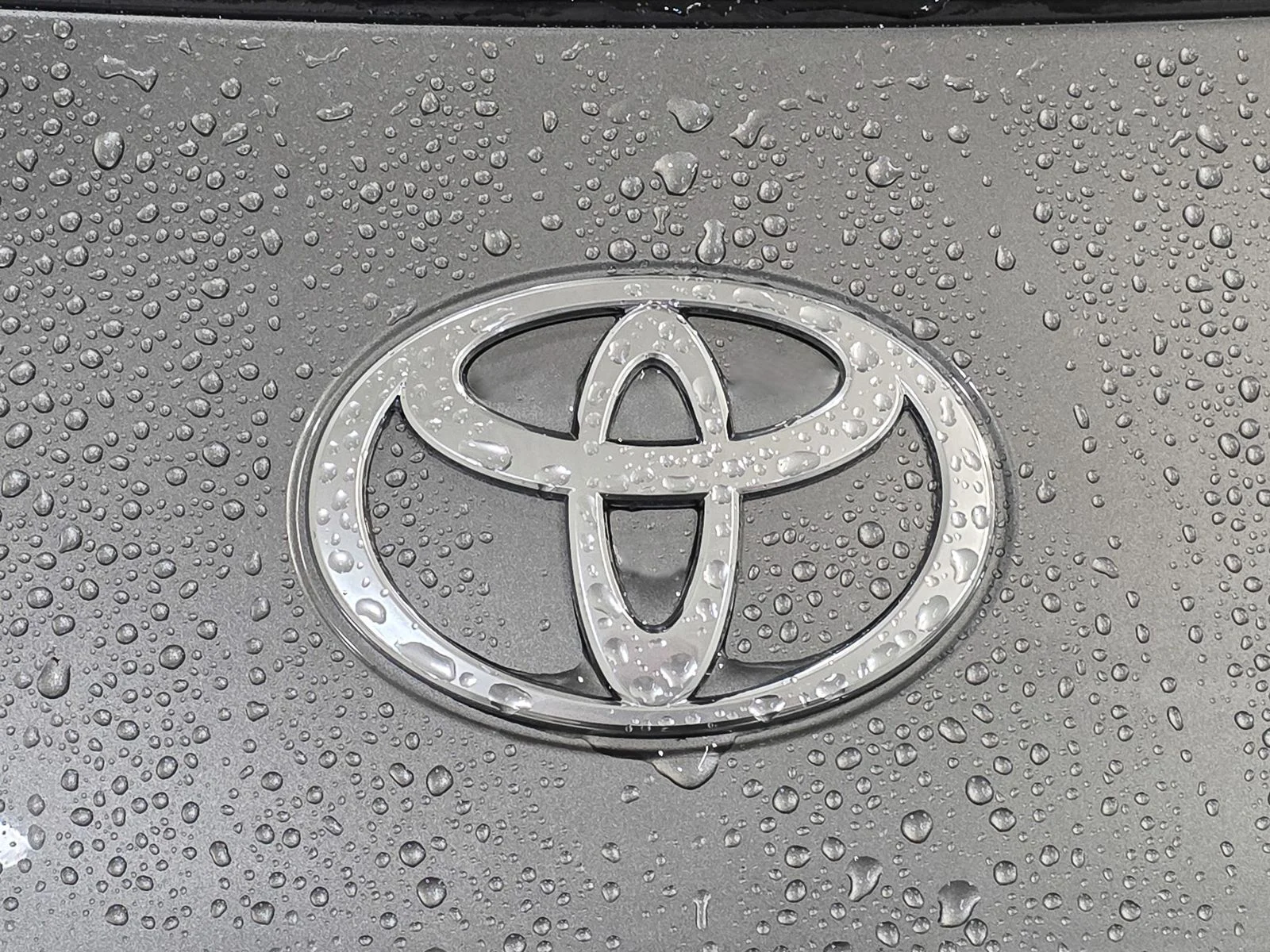 New 2026 Heavy Metal with Midnight Black Metallic roof <sup>1</sup> Toyota  XSE AWD image 13