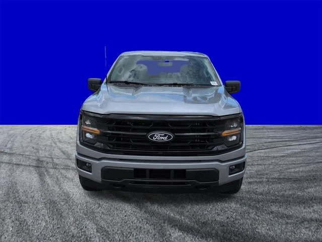 New 2026 Iconic Silver Metallic Ford XLT image 9