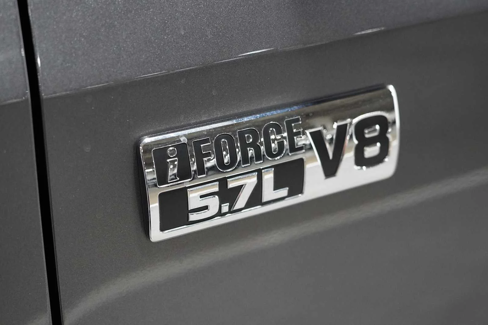 Used 2014 Magnetic Gray Metallic Toyota LTD image 9