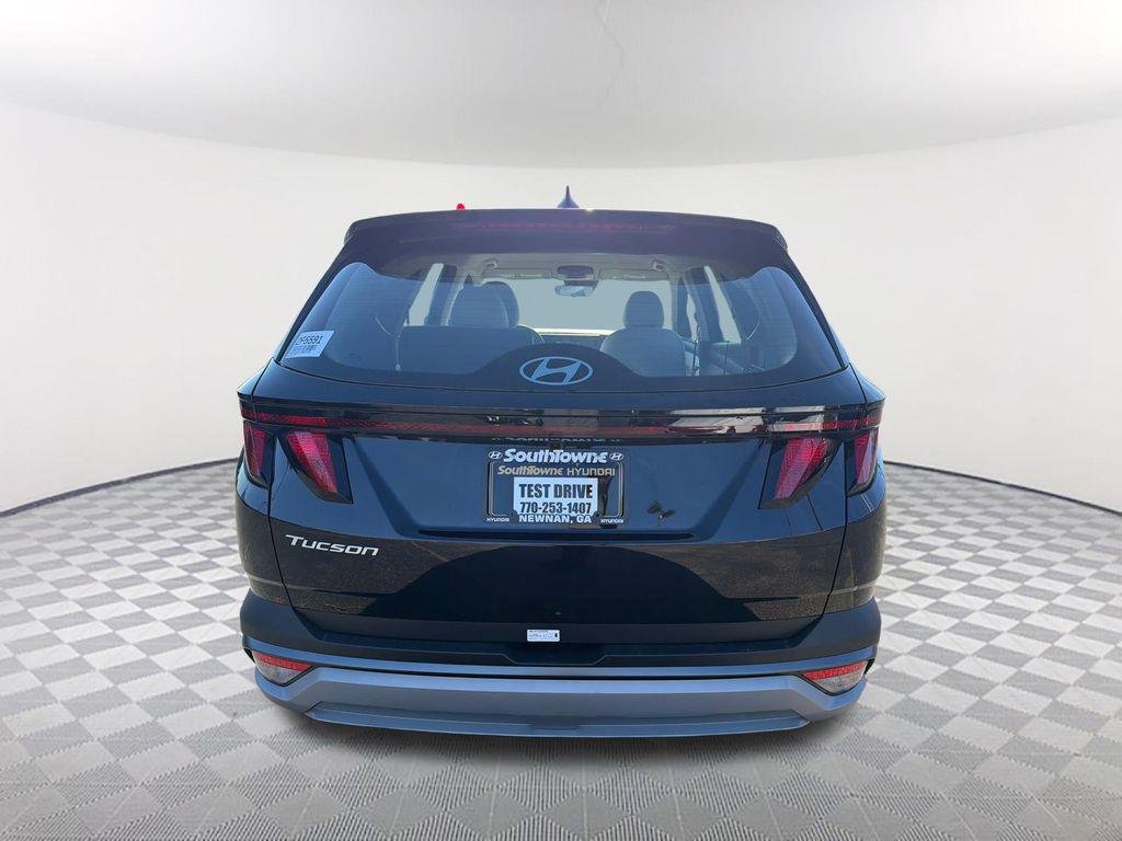New 2026 Black Hyundai SE FWD image 6