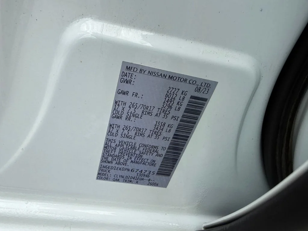 Used 2023 White Nissan PRO-4X image 24
