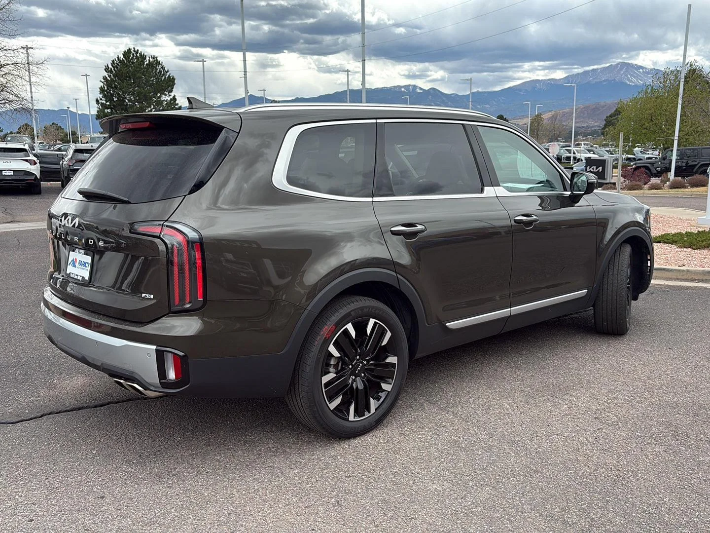 Used 2024 Dark Moss Kia SX image 6