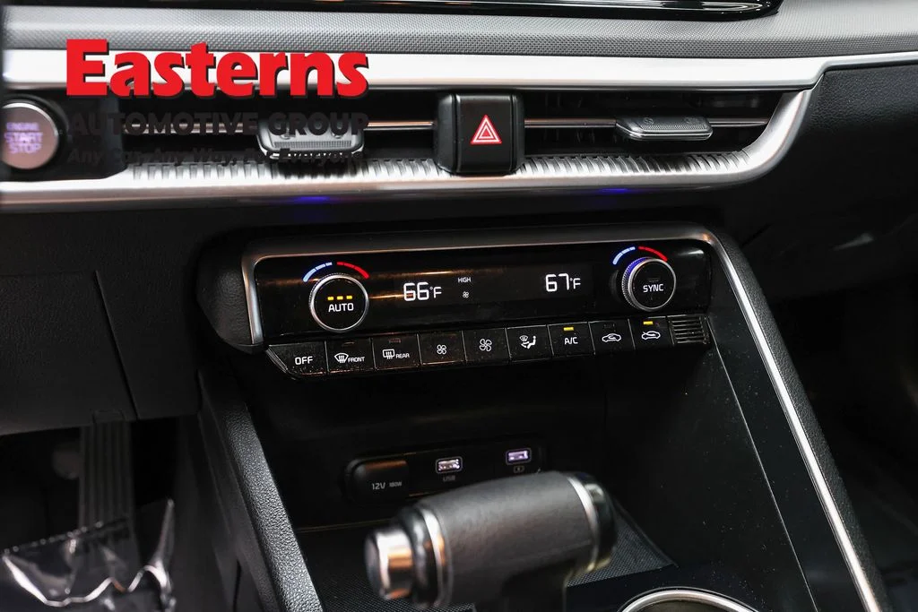 Used 2021 Silver Kia LXS image 19