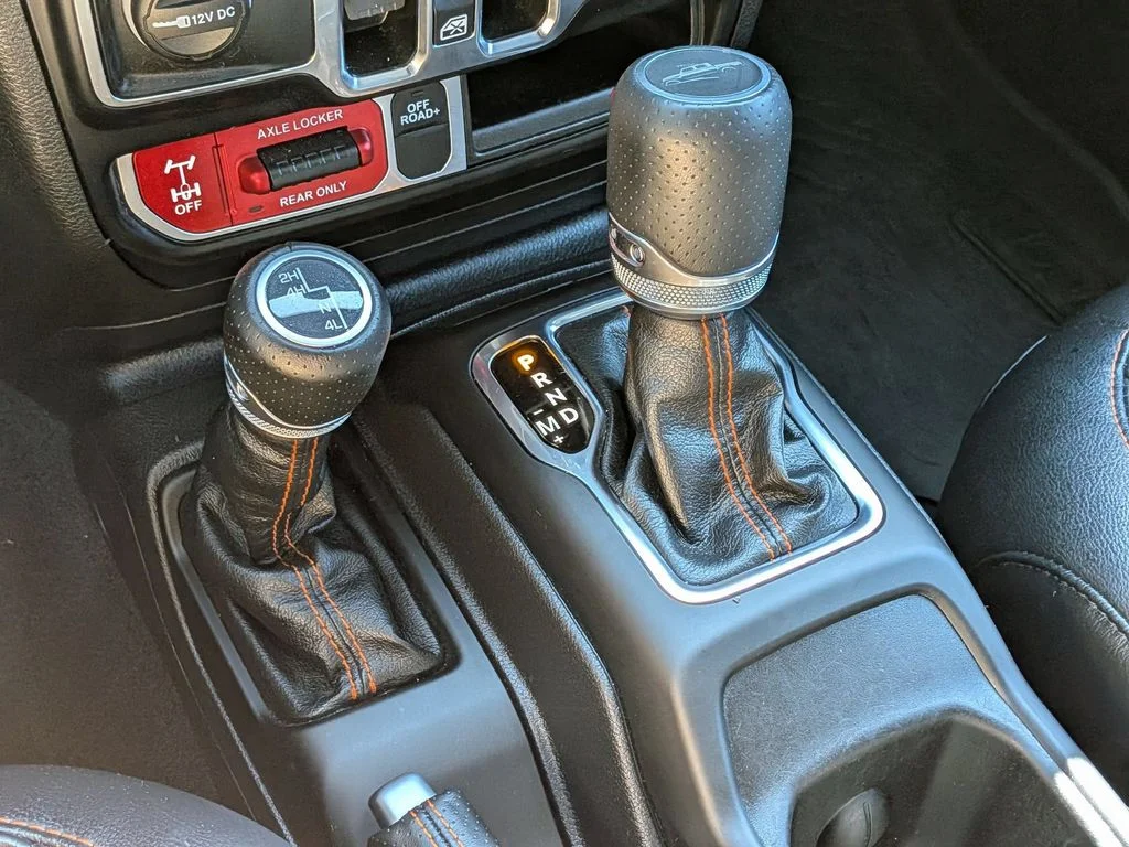 Used 2023 Black Jeep Mojave image 16