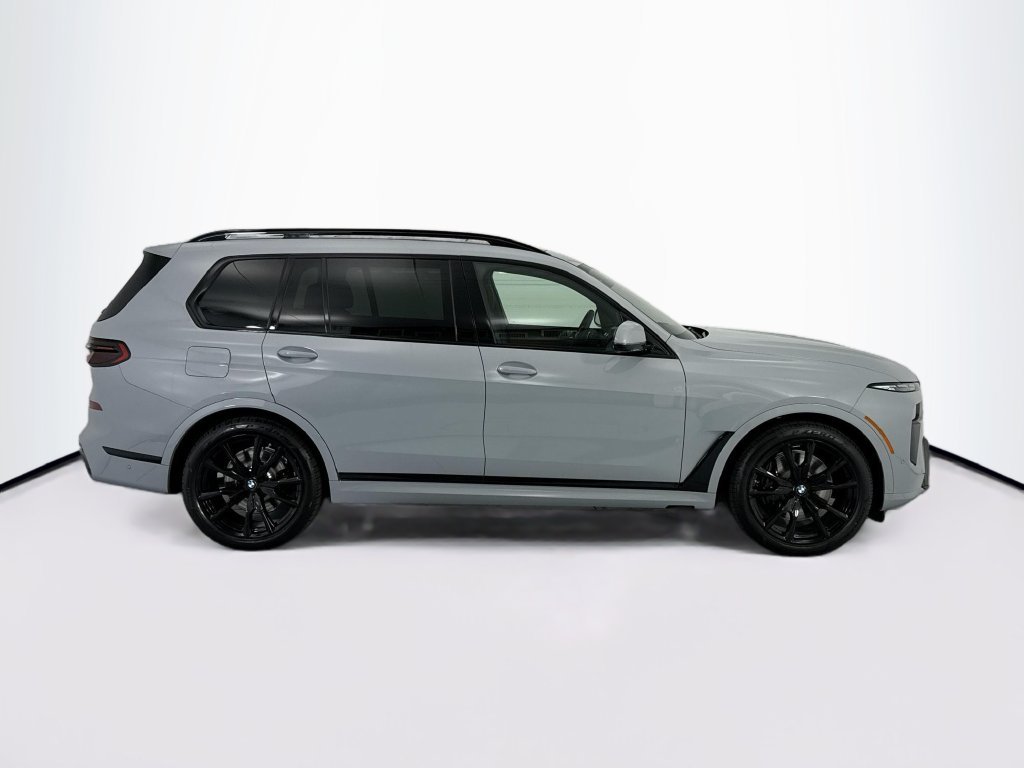 New 2027 Gray Metallic BMW xDrive40i image 4