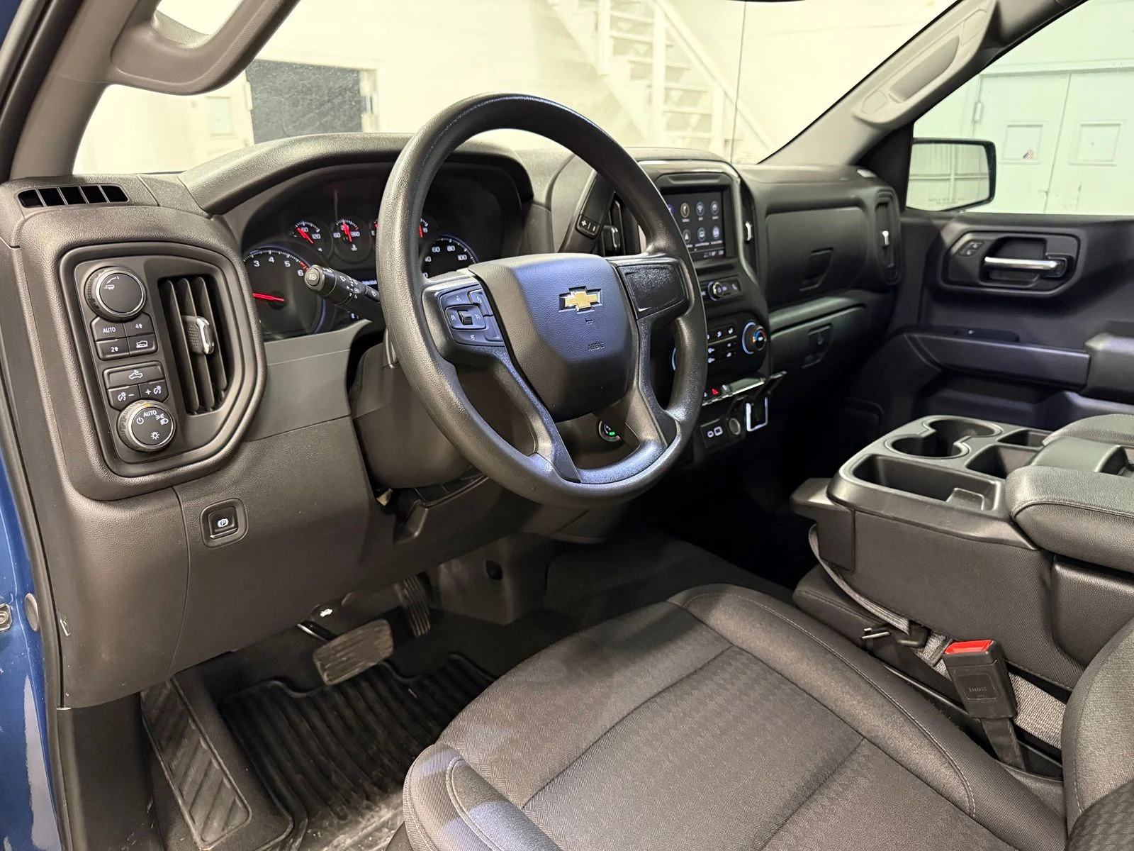 Used 2024 Blue Chevrolet Custom image 15