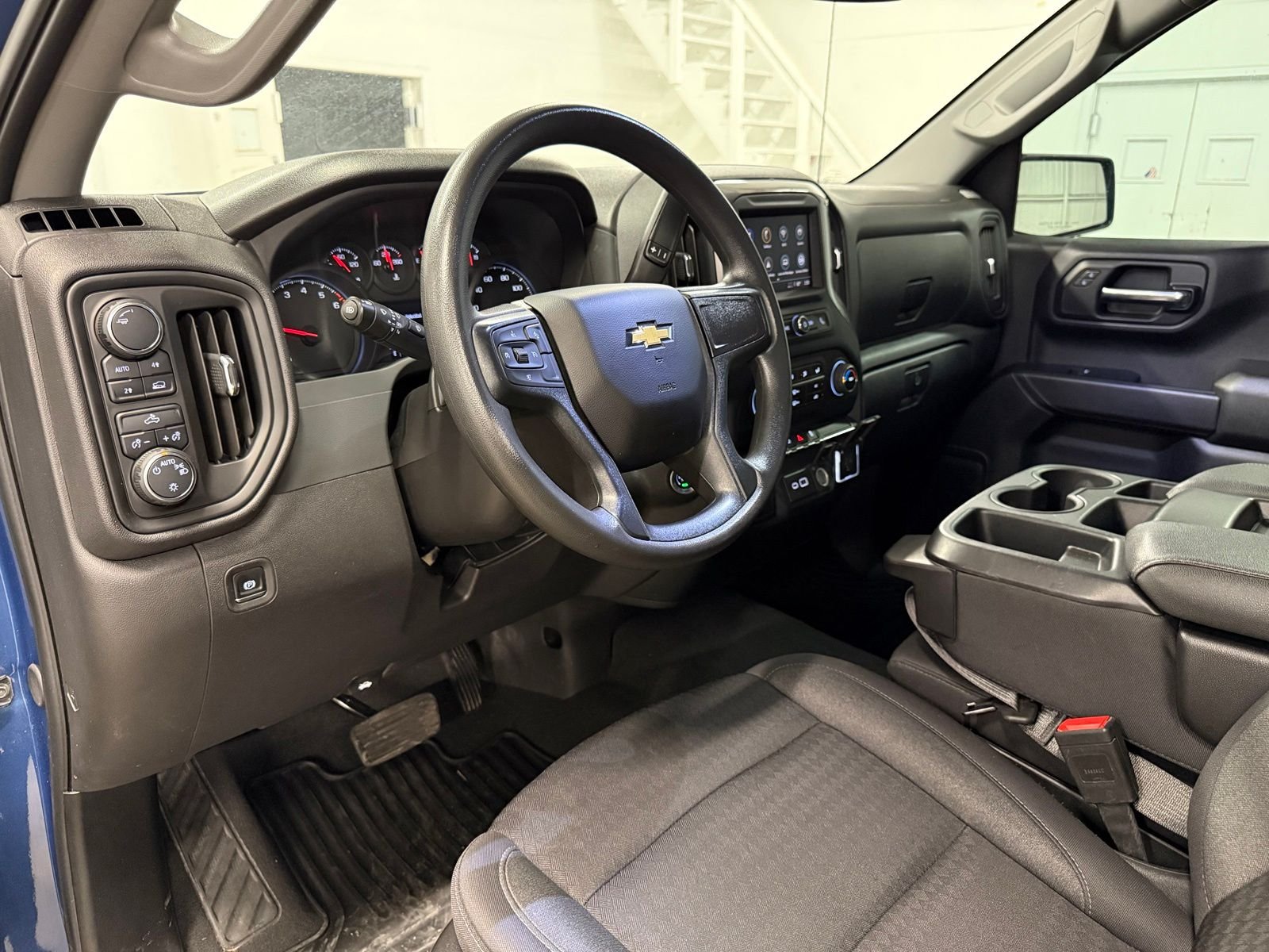 Used 2024 Blue Chevrolet Custom image 15