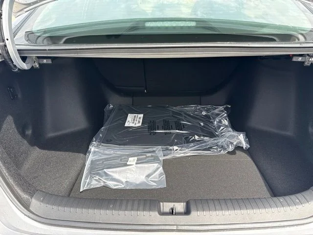 New 2026 Solar Silver Metallic Honda SE image 7