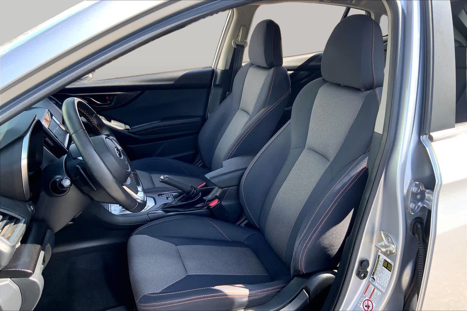 Used 2019 WHITE Subaru Premium image 6