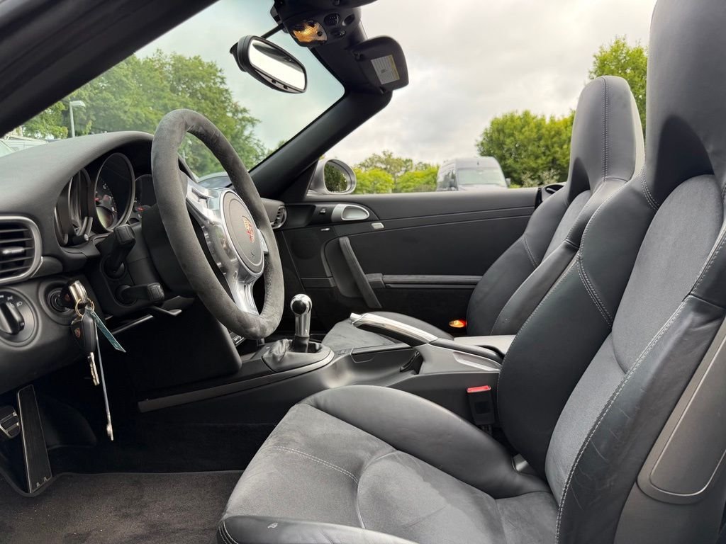 Used 2011  Porsche Carrera GTS image 5