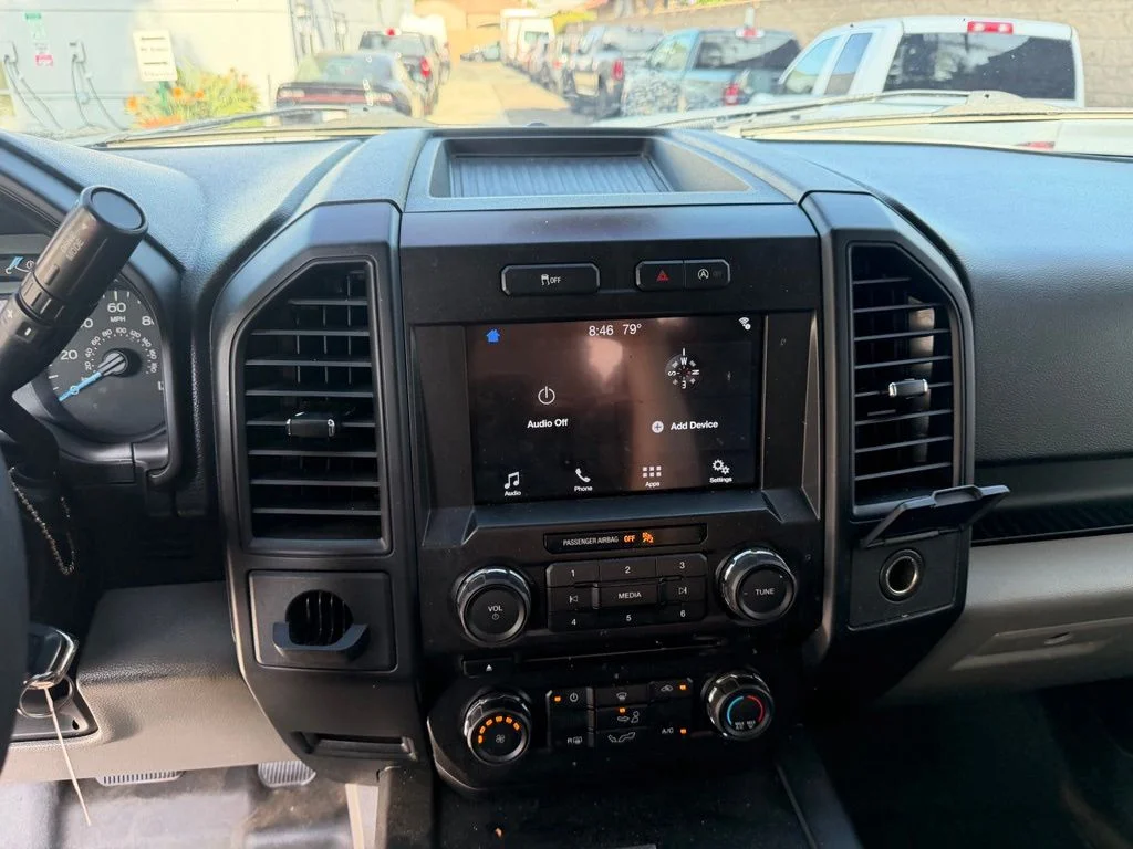 Used 2018 White Ford XL image 22