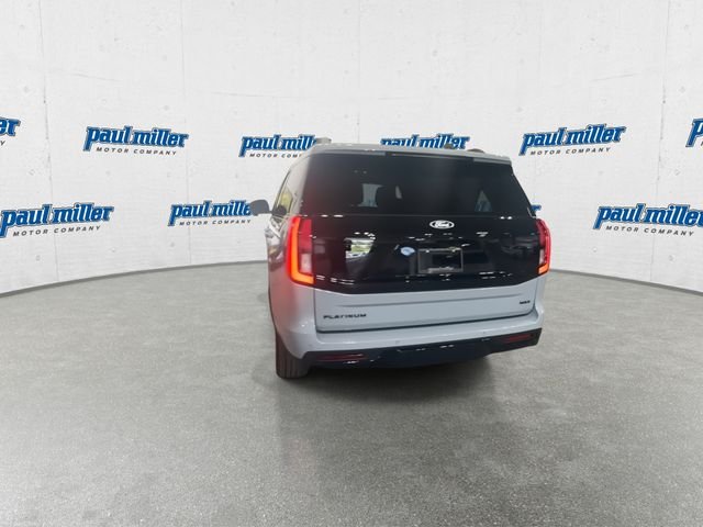 New 2027 Gray Ford Platinum image 8