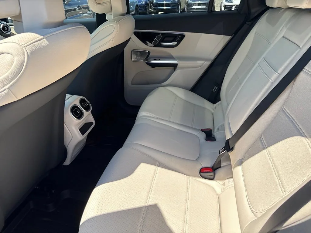 New 2027 Polar White Mercedes-Benz GLC 300 image 20