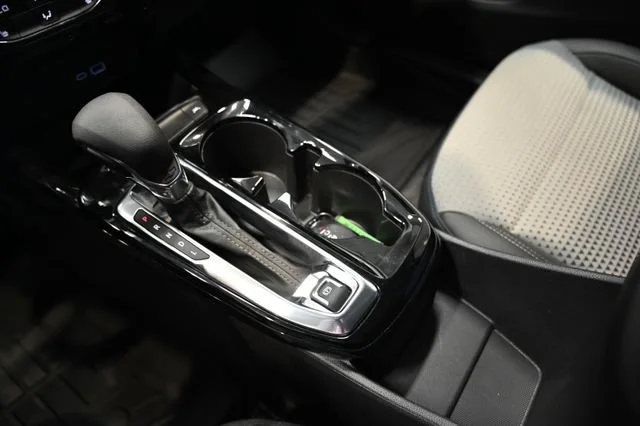 Used 2025 Mosaic Black Metallic Chevrolet LT image 17