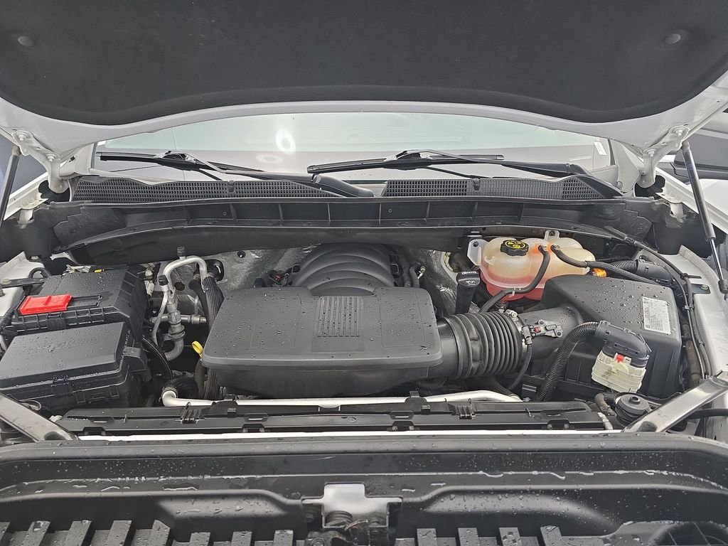 Used 2021 White GMC Elevation image 25