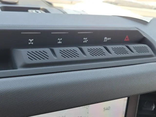 New 2026 Avalanche Gray Ford Big Bend image 30