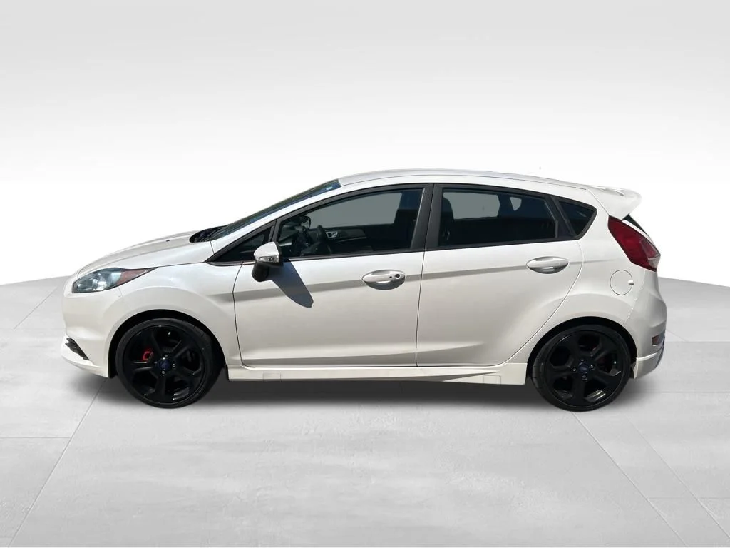 Used 2019 White Ford ST image 2
