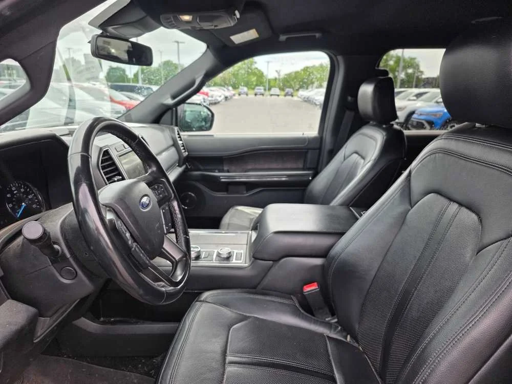 Used 2020 Burgundy Velvet Metallic Tinted Clearcoat Ford Limited image 3