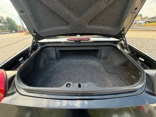 Used 2003 Black Ford Base image 27