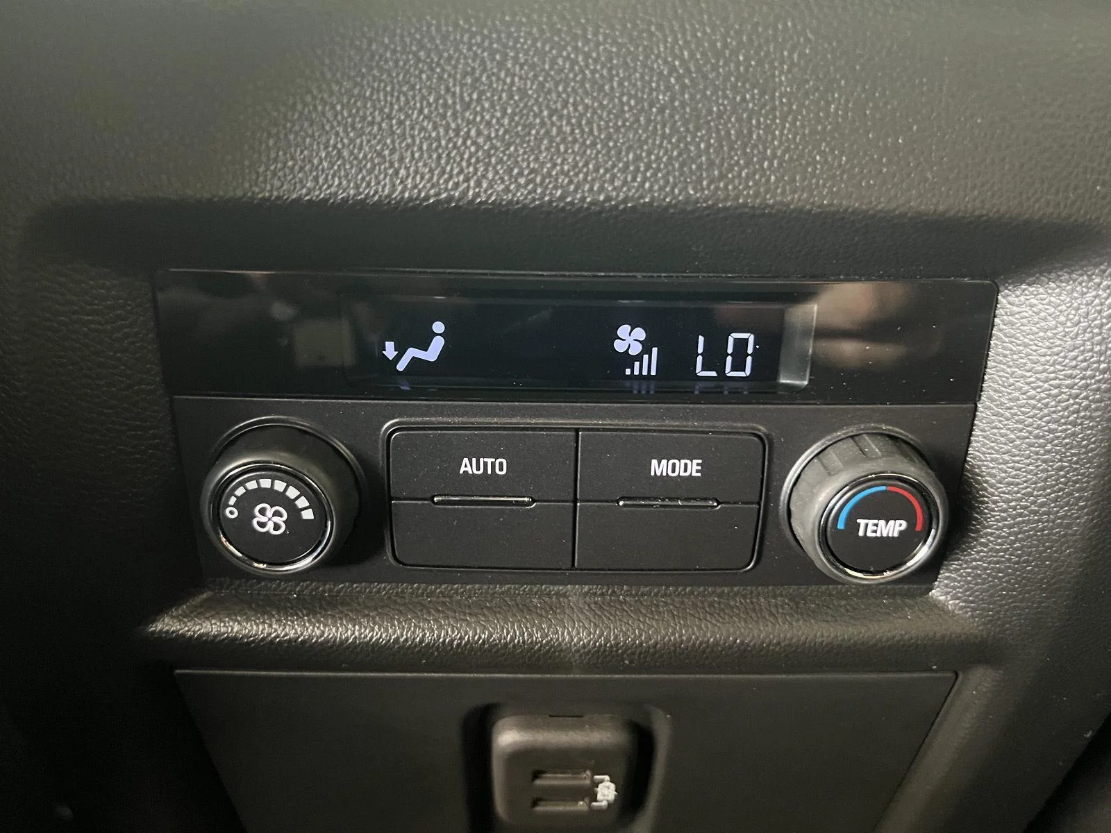 Used 2023 Sterling Gray Metallic Chevrolet LT Cloth image 19