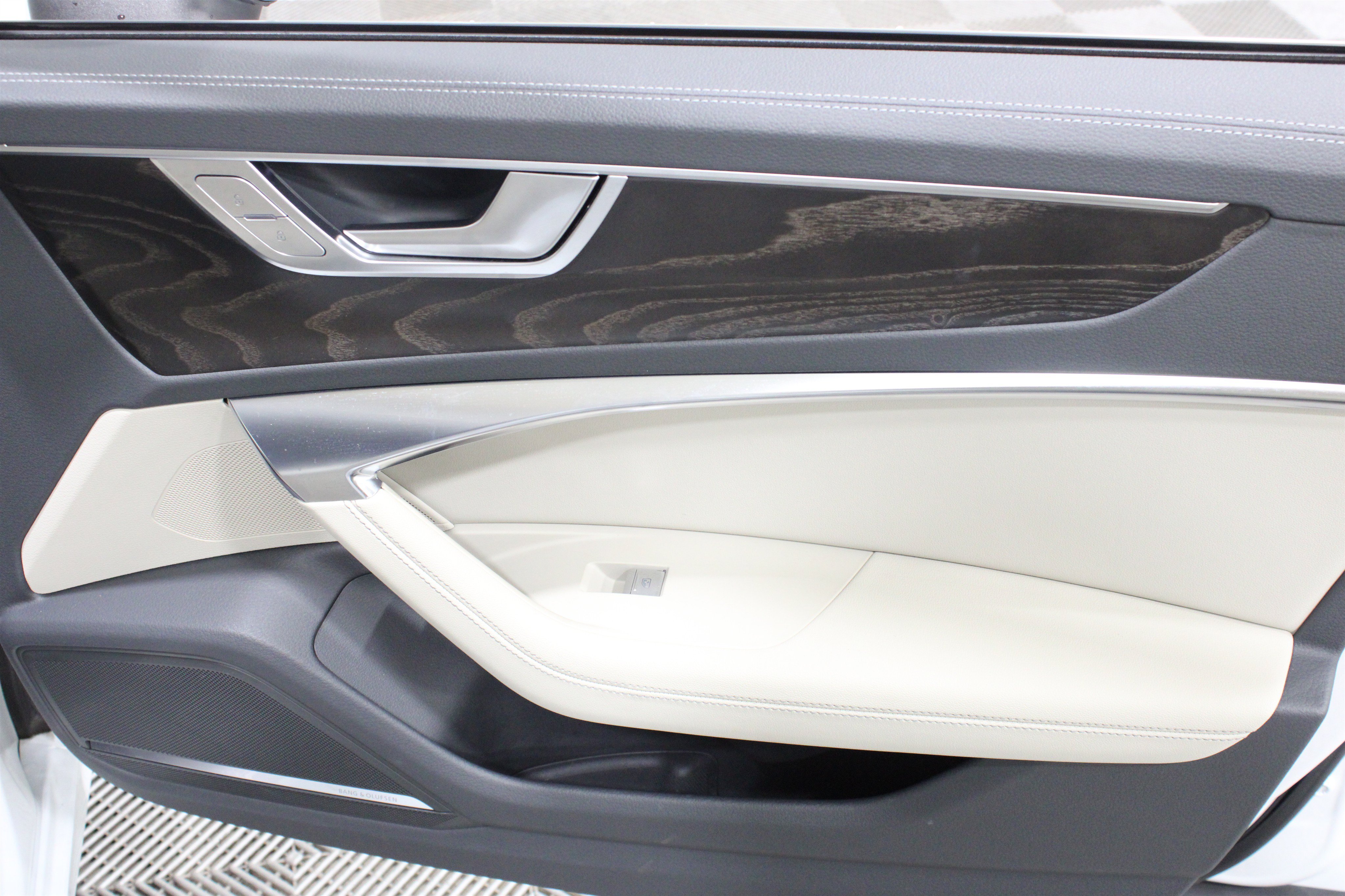 Used 2019 Glacier White Metallic Audi Premium Plus All-Wheel Drive image 25