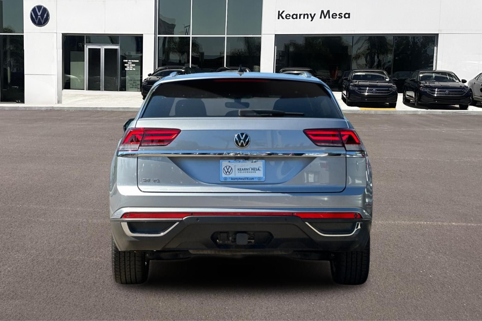 Certified Used 2023 Silver Metallic Volkswagen 3.6L V6 SE w/Technology image 5