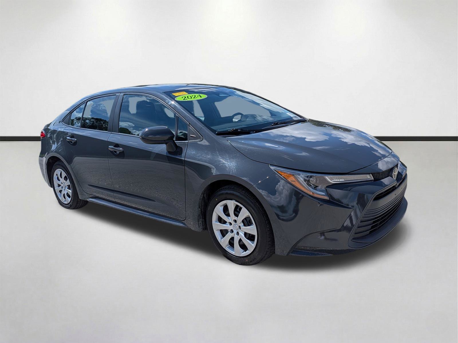 Used 2024 Underground Toyota LE image 2