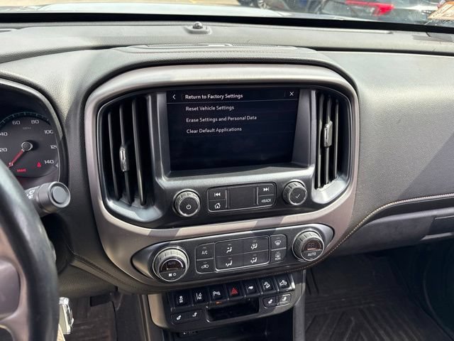 Used 2021 Satin Steel Metallic GMC 4WD AT4 w/Leather image 19