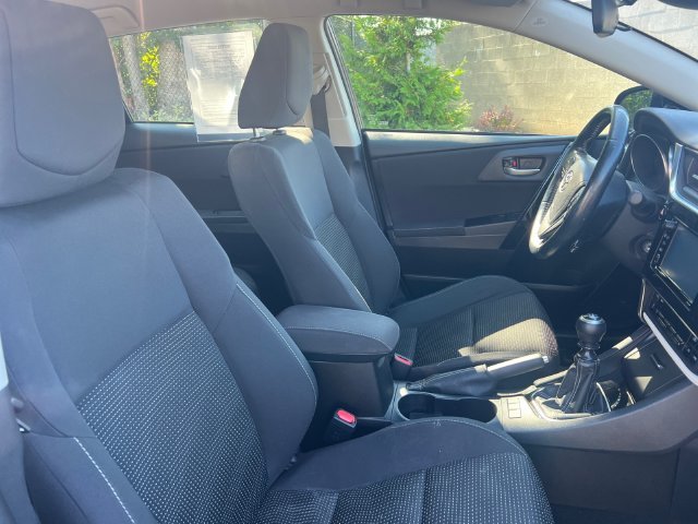 Used 2018 Black Sand Pearl Toyota Base image 18