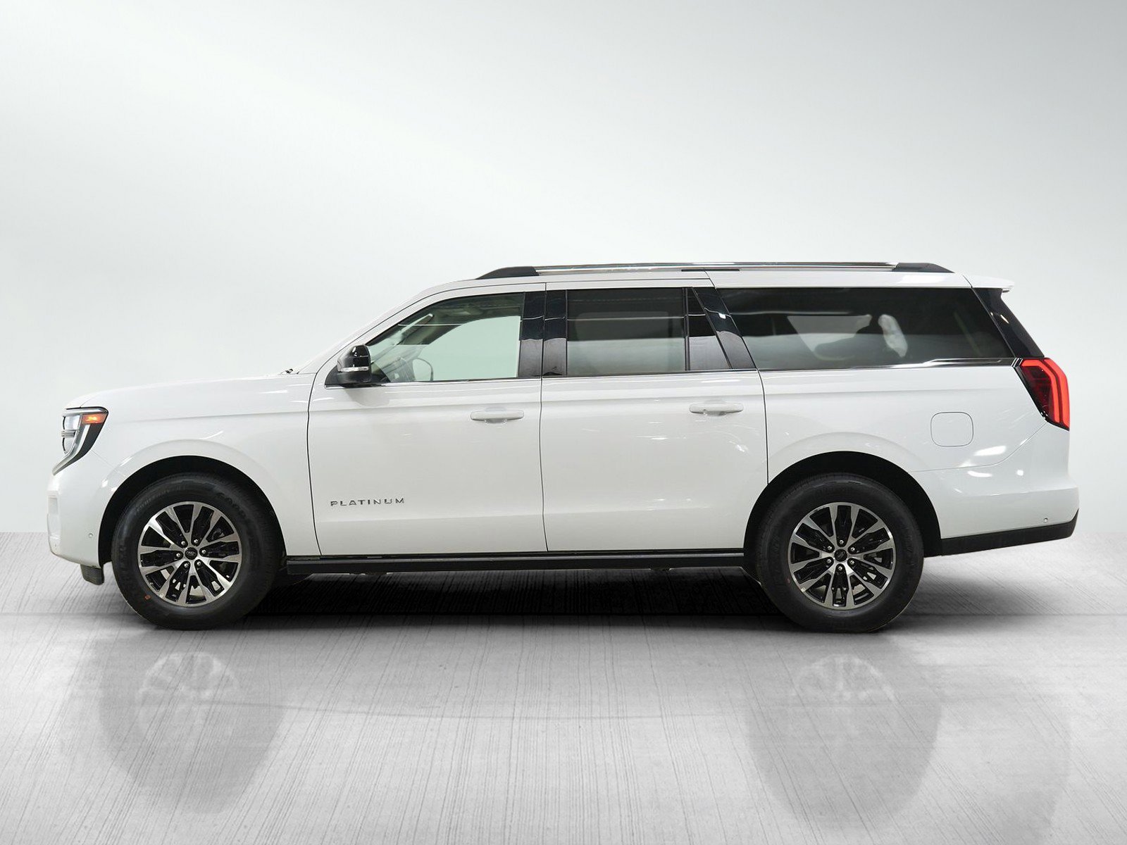 Used 2025 Ford Expedition Platinum with VIN 1FMJK1M89SEA28210 for sale in Burnsville, Minnesota
