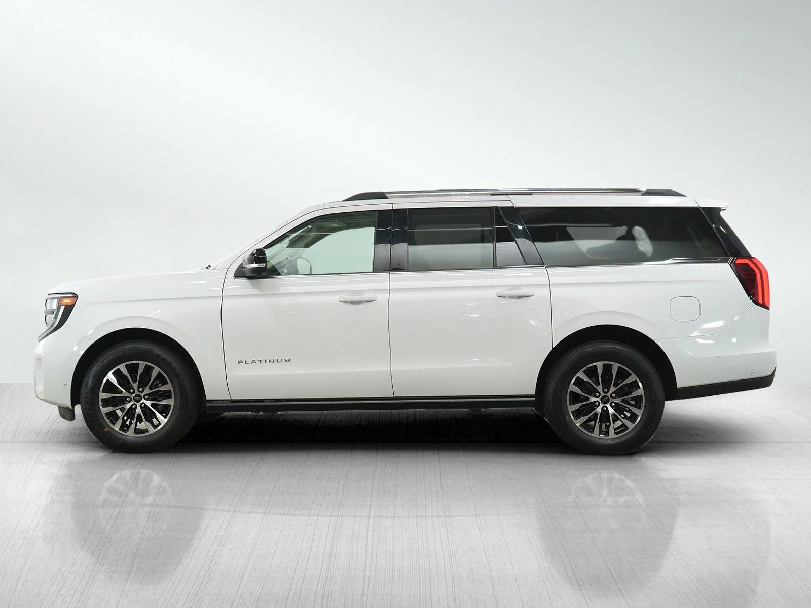 Used 2025 Ford Expedition Platinum with VIN 1FMJK1M89SEA28210 for sale in Burnsville, Minnesota