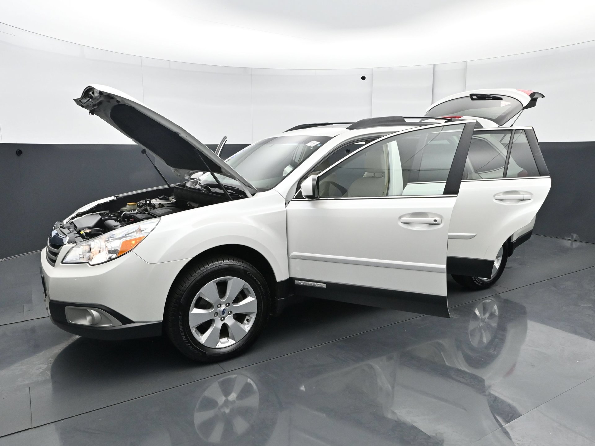 Used 2012 Satin White Pearl Subaru 2.5i image 30