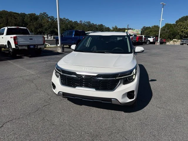 Certified Used 2024 Snow White Pearl Kia S image 10