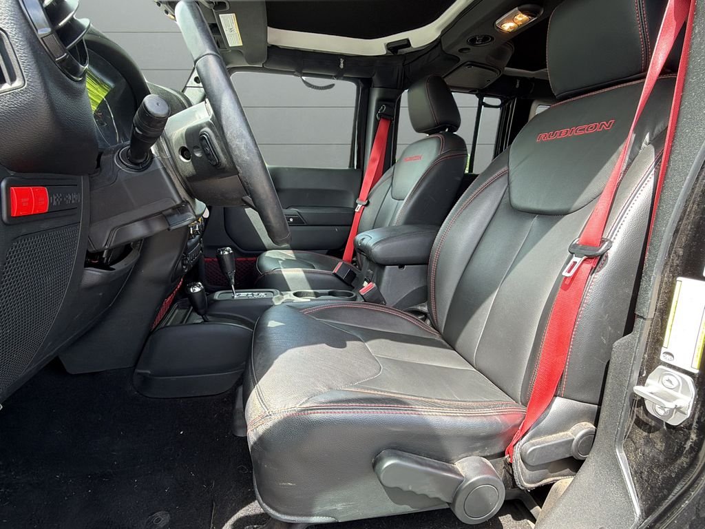 Used 2018 Black Jeep Unlimited Rubicon image 10
