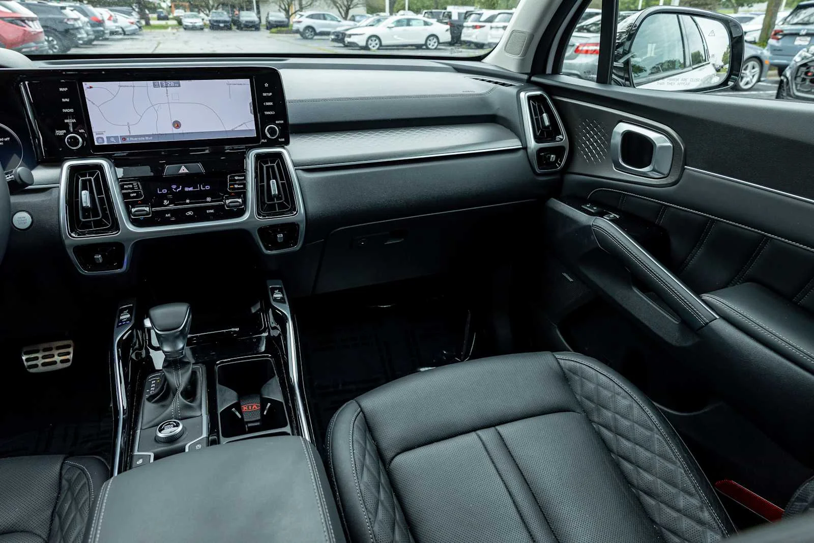 Used 2021 Glacial White Pearl Kia SX Prestige image 12