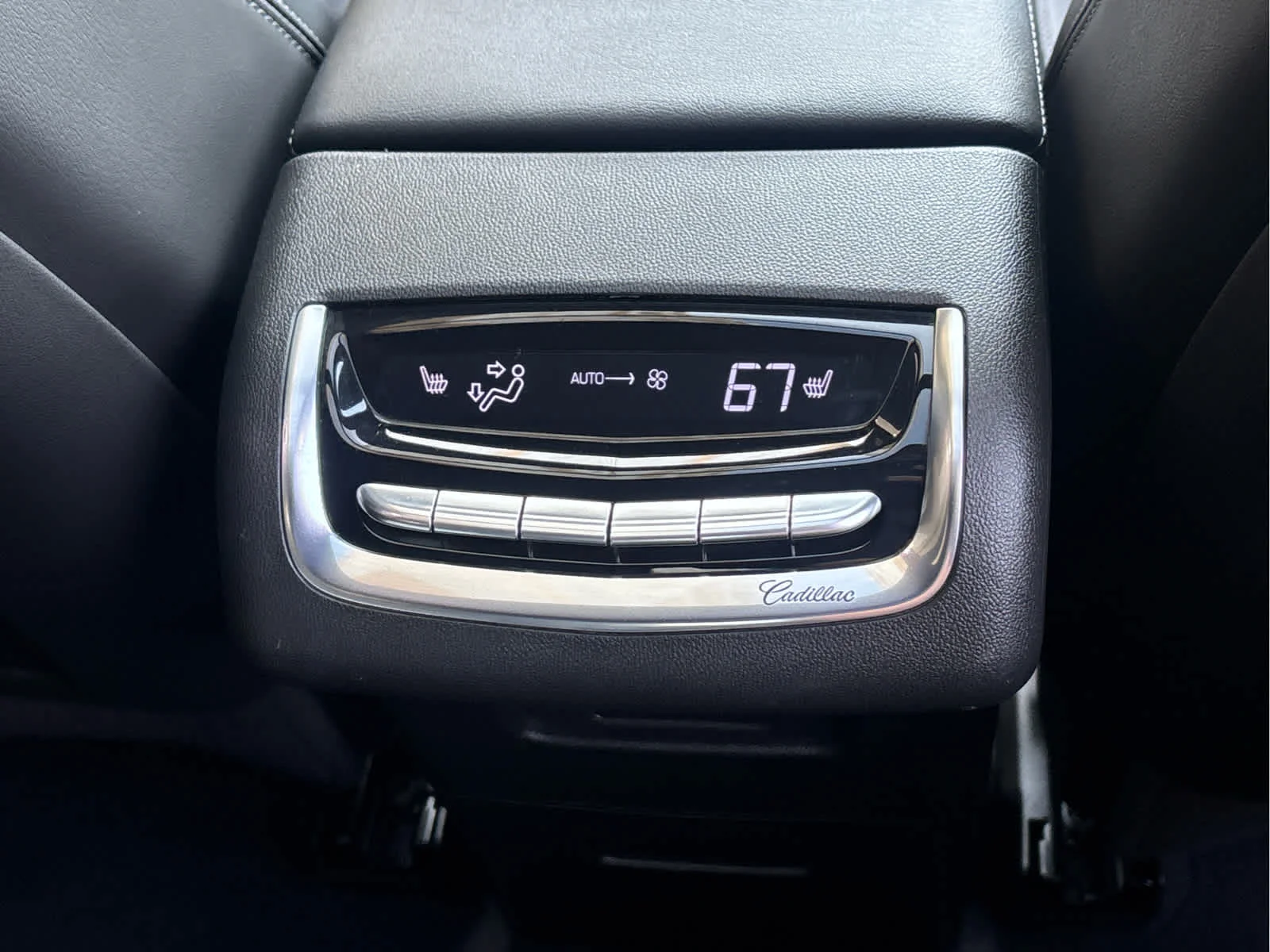 Used 2024 Argent Silver Metallic Cadillac Sport image 18