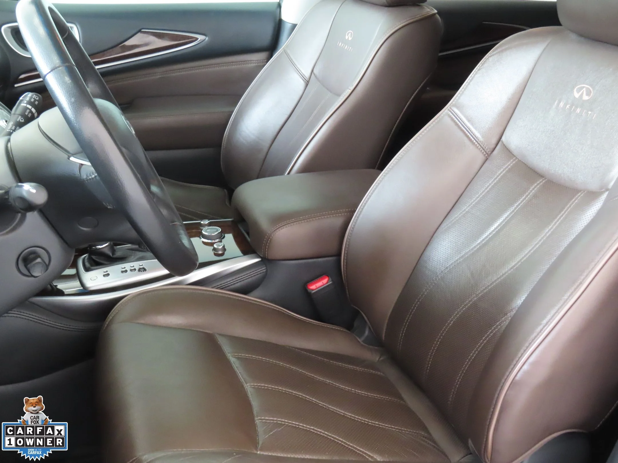 Used 2014 Black INFINITI Base image 11