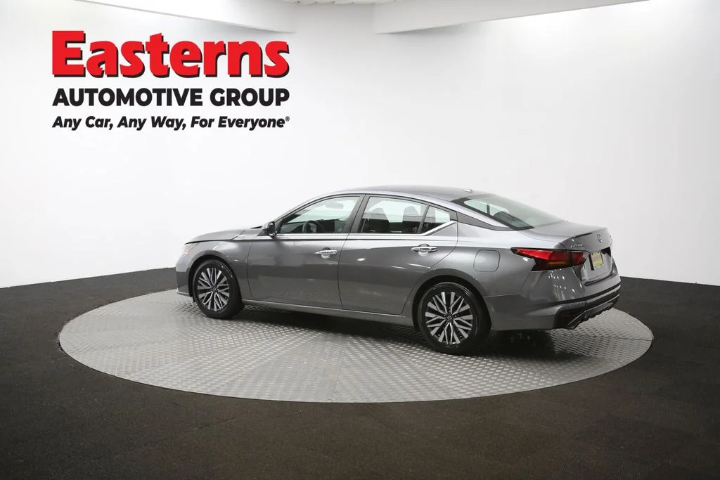 Used 2023 Gray Nissan 2.5 SV image 62