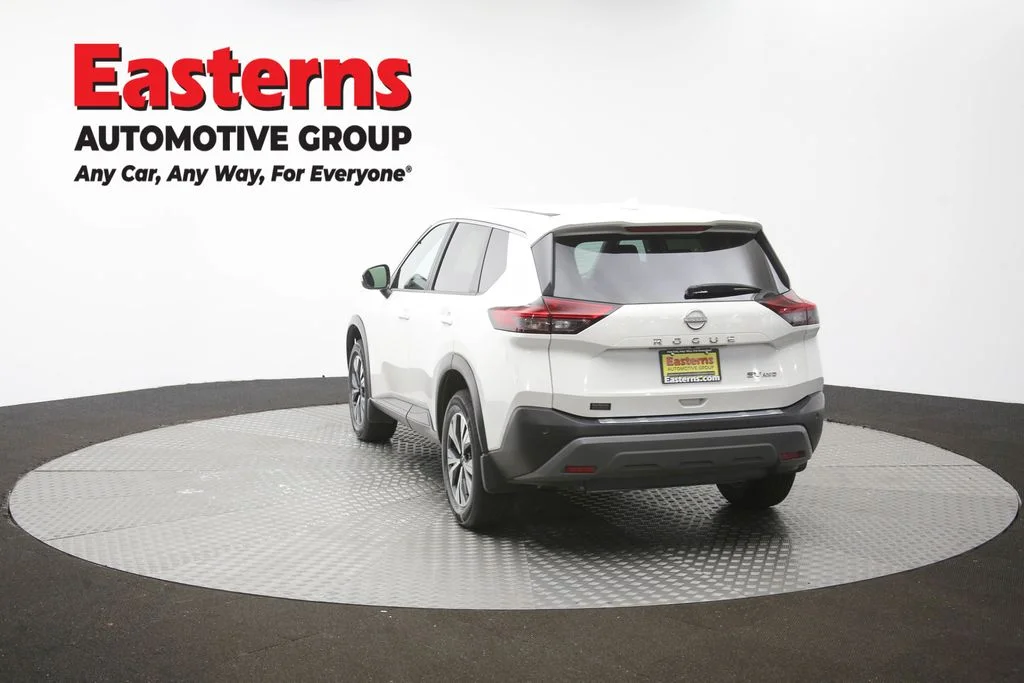 Used 2023 White Nissan SV image 65