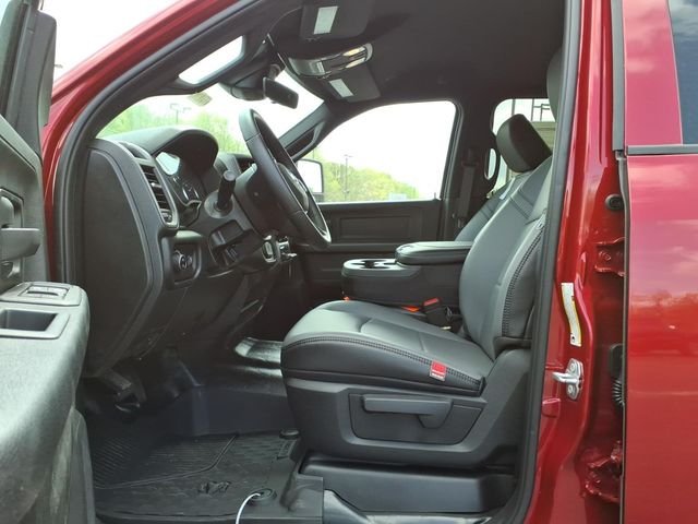 New 2026 Molten Red Pearl-Coat Exterior Paint RAM Tradesman image 13