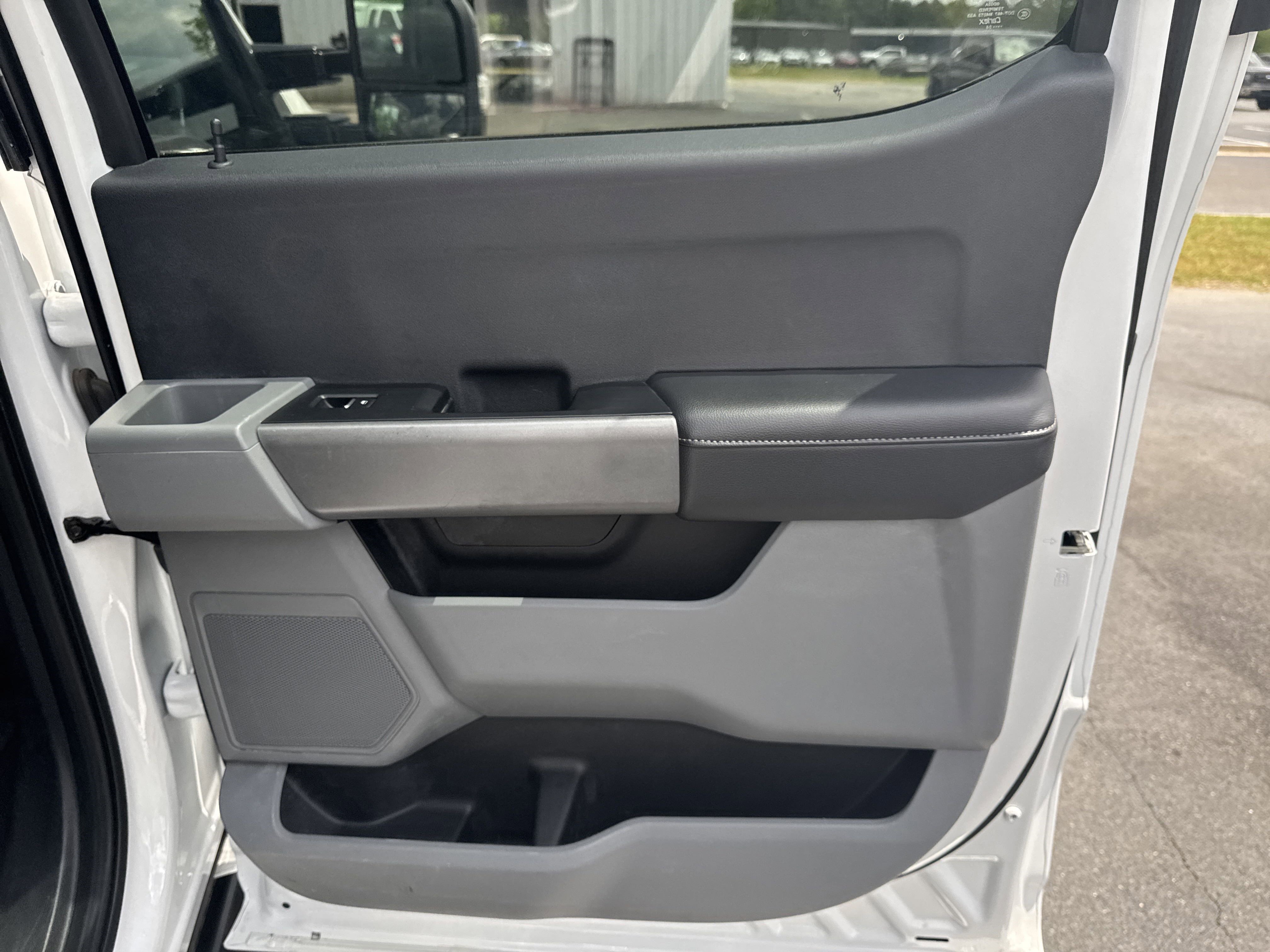 2024 Ford F-350 Super Duty XLT - Photo 29