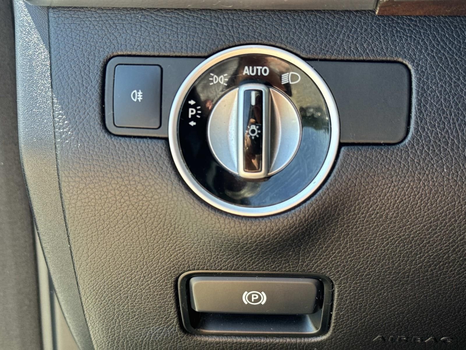 Used 2015 Black Mercedes-Benz ML 350 image 22
