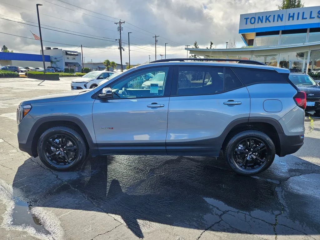 Used 2023 Sterling Metallic GMC AT4 image 3