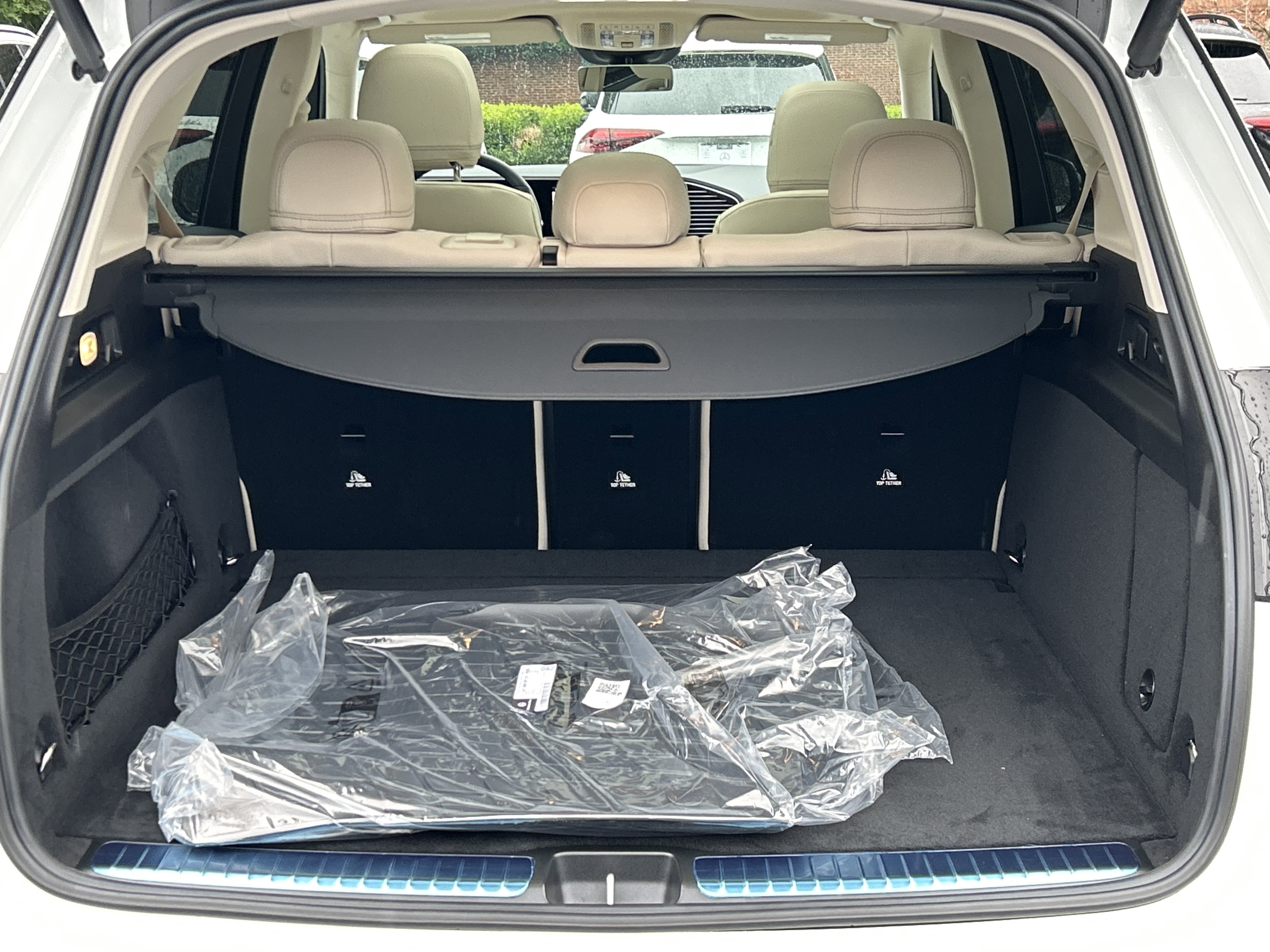 New 2026 Polar White Mercedes-Benz GLE 450 4MATIC® SUV image 9
