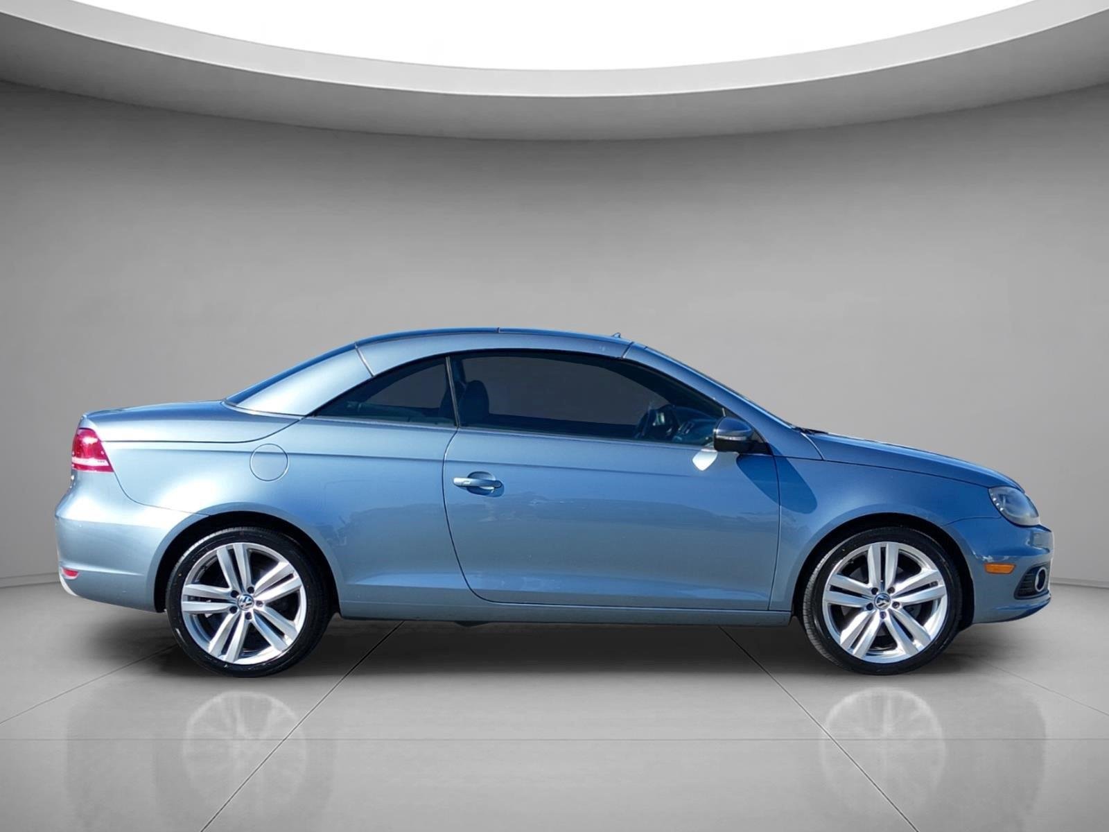 Used 2012 Horizon Blue Metallic Volkswagen Executive image 6